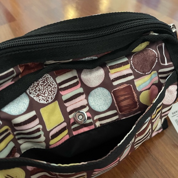 NWT Lesportsac Gabrielle East/West Crossbody Bag - Picture 6 of 11